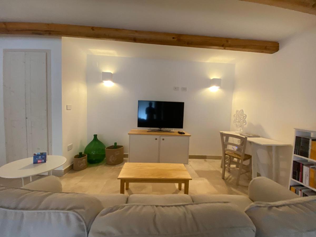 A Casa Del Console Apartment Manfredonia Bagian luar foto