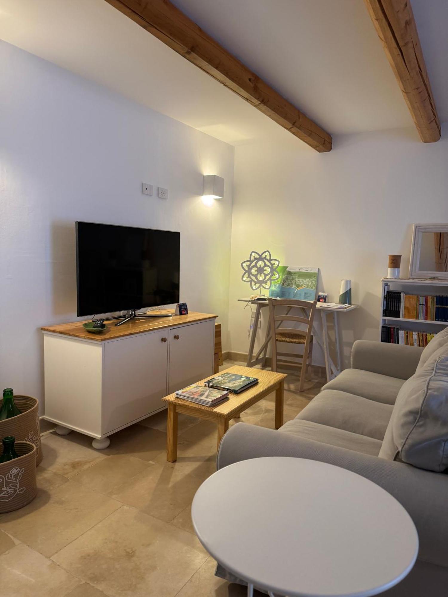 A Casa Del Console Apartment Manfredonia Bagian luar foto